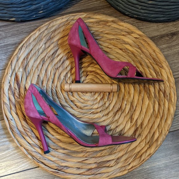 Used (W6.5) - BCBG PARIS Magenta Suede D'Orsay Sandal - Picture 4 of 10